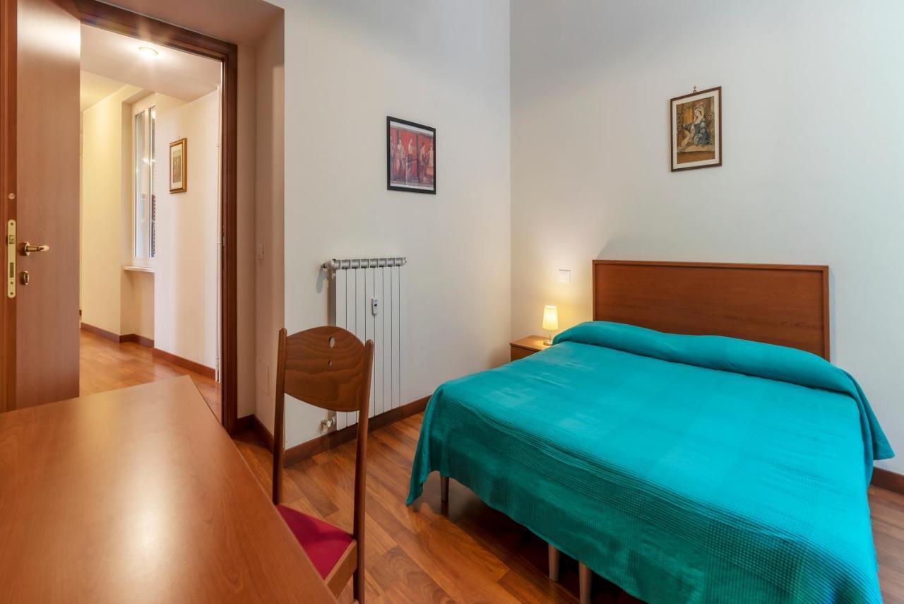 Piazza Re Di Roma Apartment エクステリア 写真