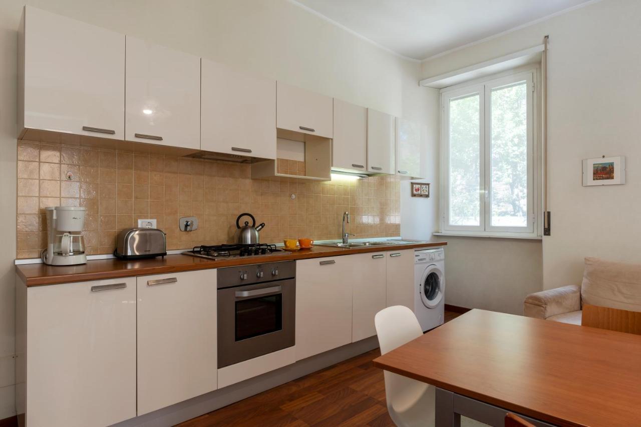 Piazza Re Di Roma Apartment エクステリア 写真
